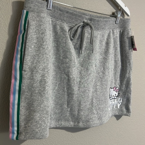 Hello Kitty Mini Graphic Skirt - Heather Gray - size XXL - NEW - Picture 4 of 13